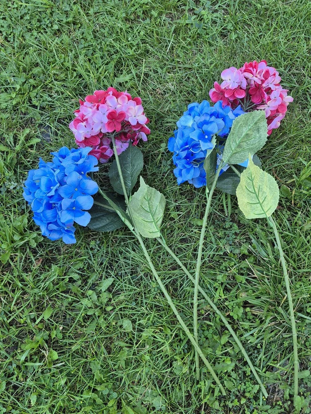 ❤️‍🔥4pc. New Faux Fake Long Stemmed Blue/Pink Flowers Bundle